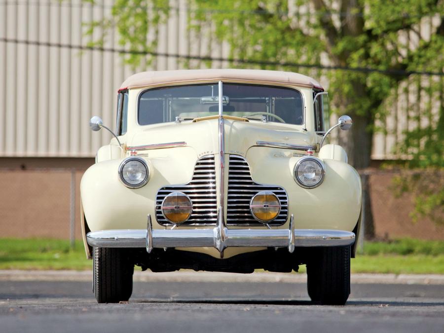  Buick Limited Fastback Convertible Phaeton 1940 года  (фото 5 из 10)